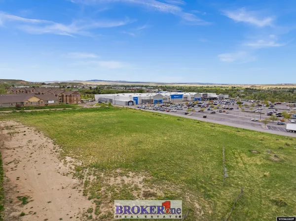 $2,143,152 | 3250 Patriot Drive, Casper, WY 82604