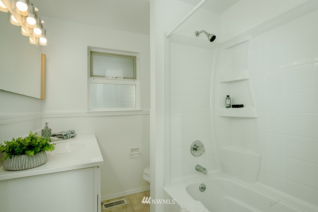 319 234th Place Southwest Bothell, WA 98021 - Photo 16 of 30