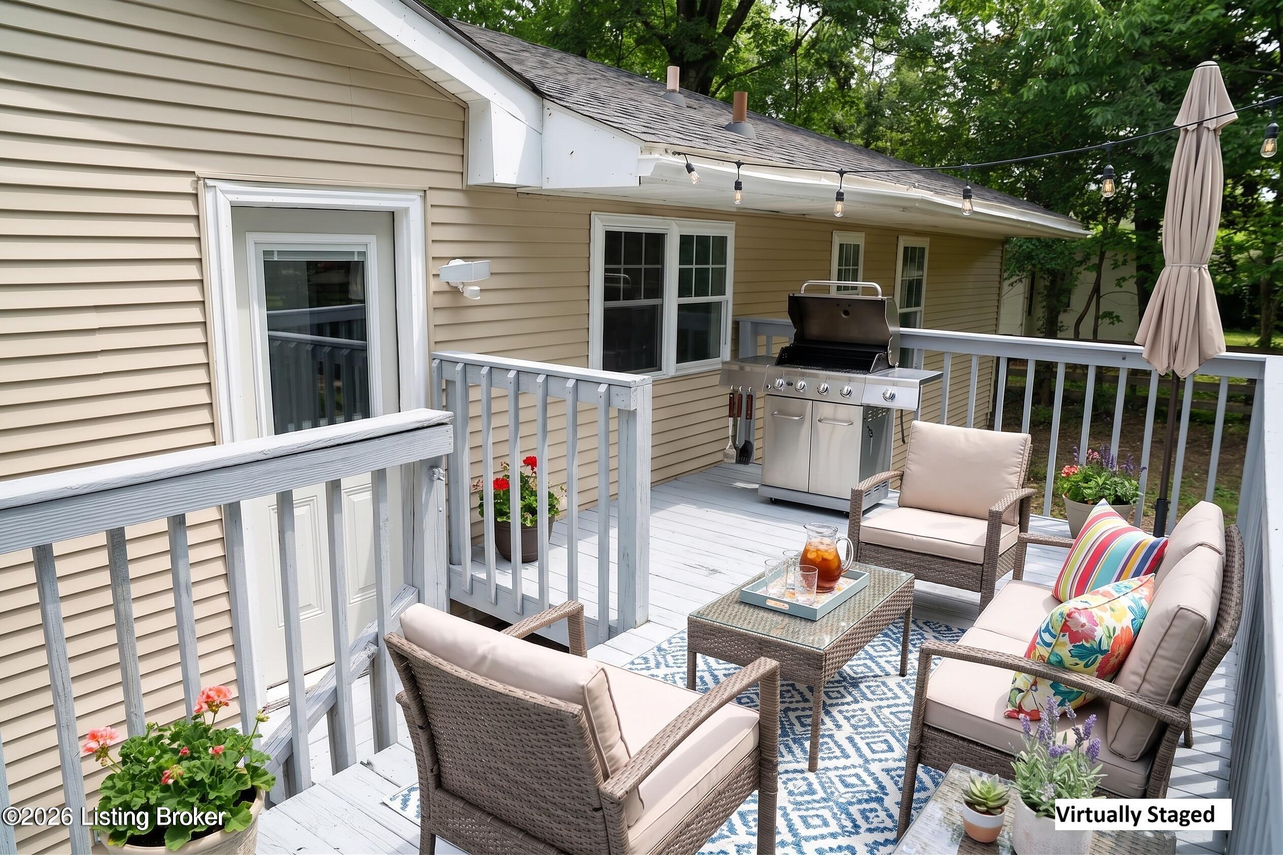 408 Evergreen Road Louisville, KY 40223 - Photo 23 of 26 Deck use 2 (1)