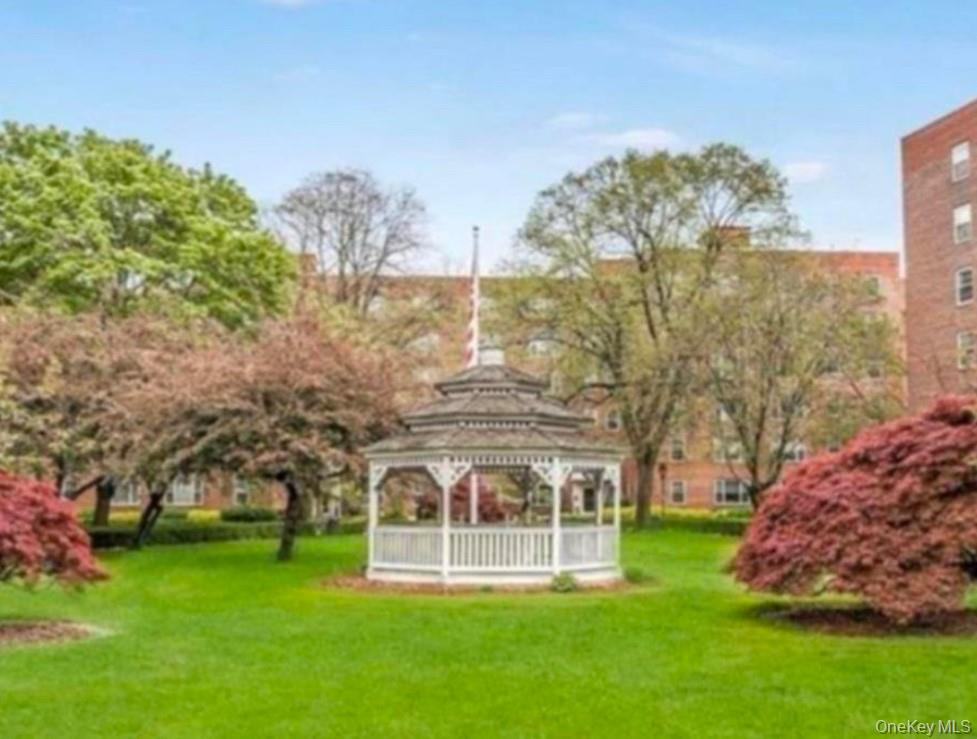 220 Pelham Road, Unit 3F New Rochelle, NY 10805 - Photo 21 of 25 View of grassy yard with a gazebo