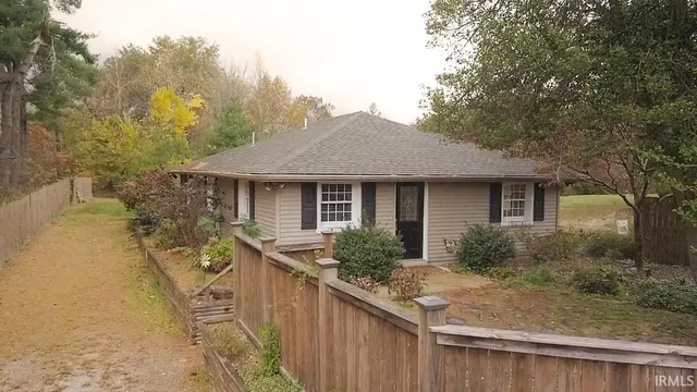 $325,000 | 2233 South Folsomville Road, Boonville, IN 47601