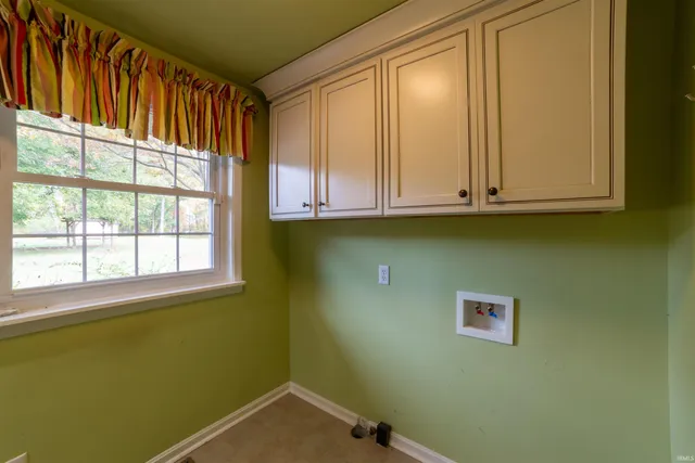 $325,000 | 2233 South Folsomville Road, Boonville, IN 47601