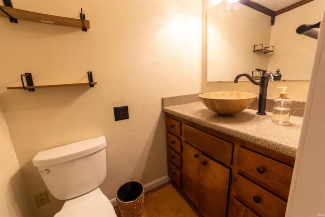 $325,000 | 2233 South Folsomville Road, Boonville, IN 47601