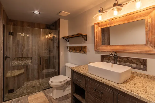 $325,000 | 2233 South Folsomville Road, Boonville, IN 47601