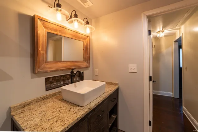 $325,000 | 2233 South Folsomville Road, Boonville, IN 47601