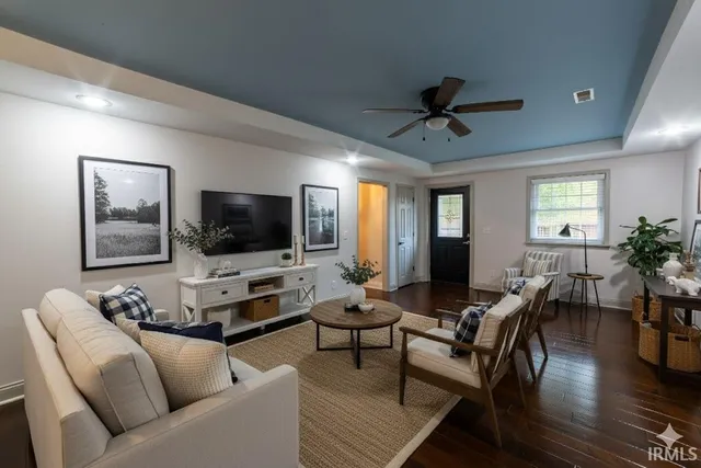 $325,000 | 2233 South Folsomville Road, Boonville, IN 47601