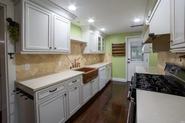 $325,000 | 2233 South Folsomville Road, Boonville, IN 47601