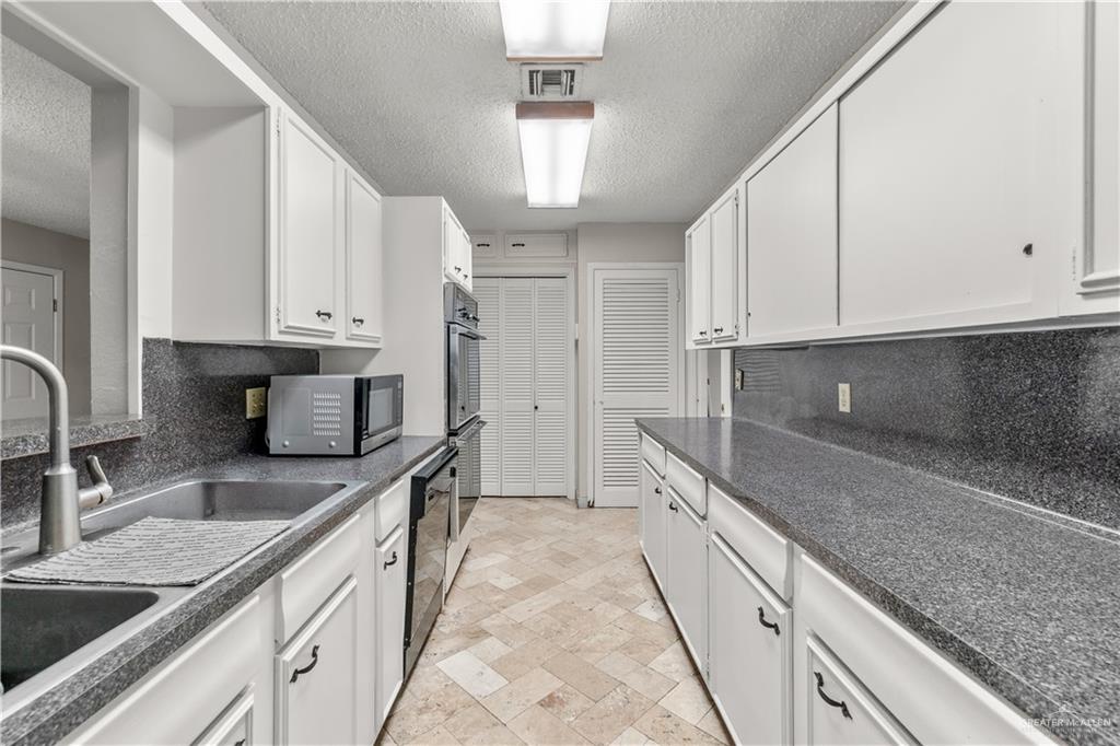 110 Country Club Road Brownsville, TX 78520 - Photo 4 of 18