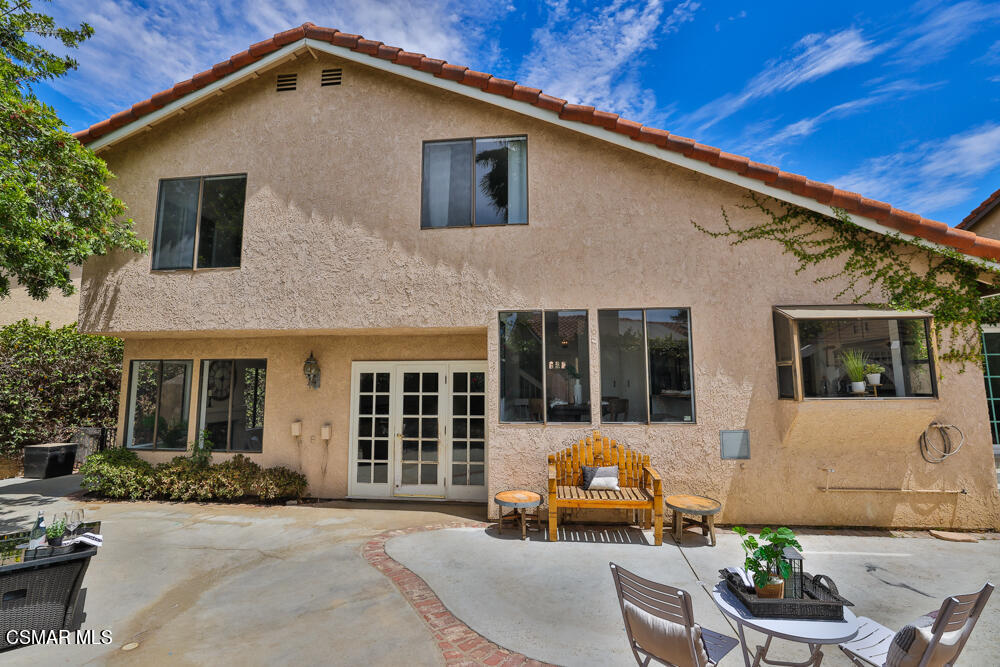 4035 Cliffrose Avenue Moorpark, CA 93021 - Photo 37 of 43 a front view of a house with a patio