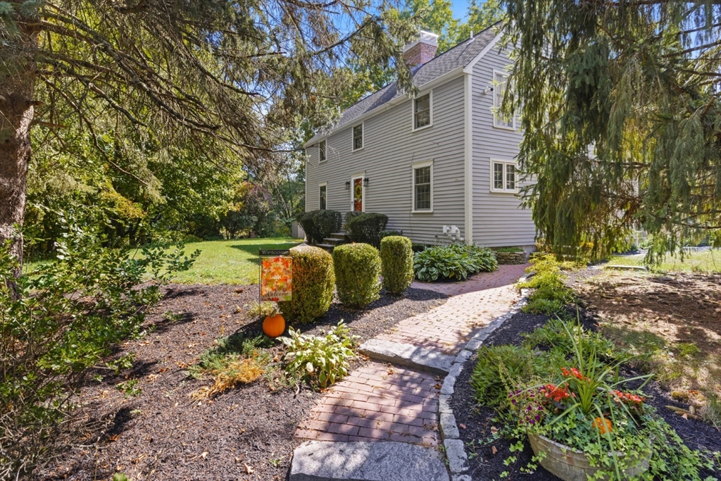 34 Kenney Road Middleton, MA 01949 - Photo 1 of 39 Gallery Image 1