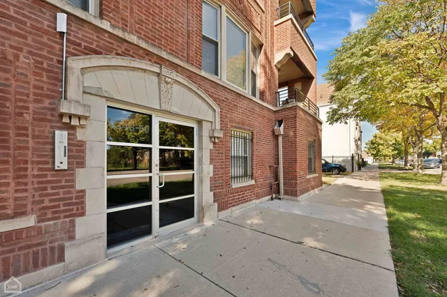 $8,345,000 | 4358 South Prairie Avenue, Chicago, IL 60653