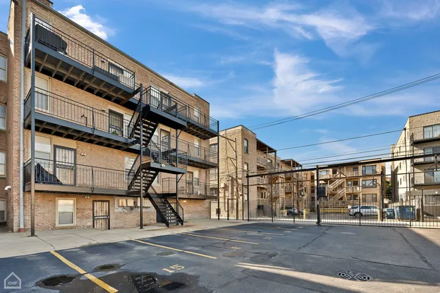 $8,345,000 | 4358 South Prairie Avenue, Chicago, IL 60653