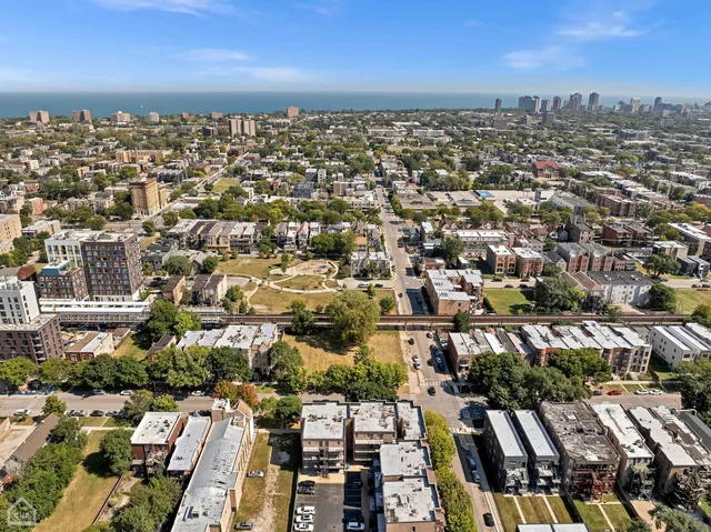 $8,345,000 | 4358 South Prairie Avenue, Chicago, IL 60653