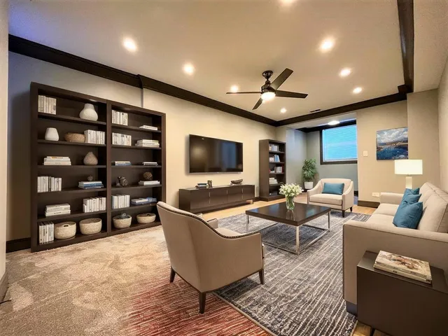 $8,345,000 | 4358 South Prairie Avenue, Chicago, IL 60653