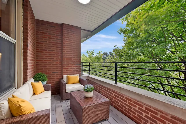 $8,345,000 | 4358 South Prairie Avenue, Chicago, IL 60653