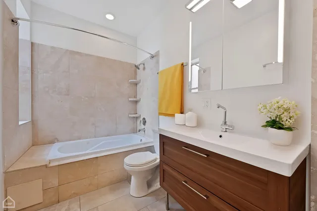 $8,345,000 | 4358 South Prairie Avenue, Chicago, IL 60653