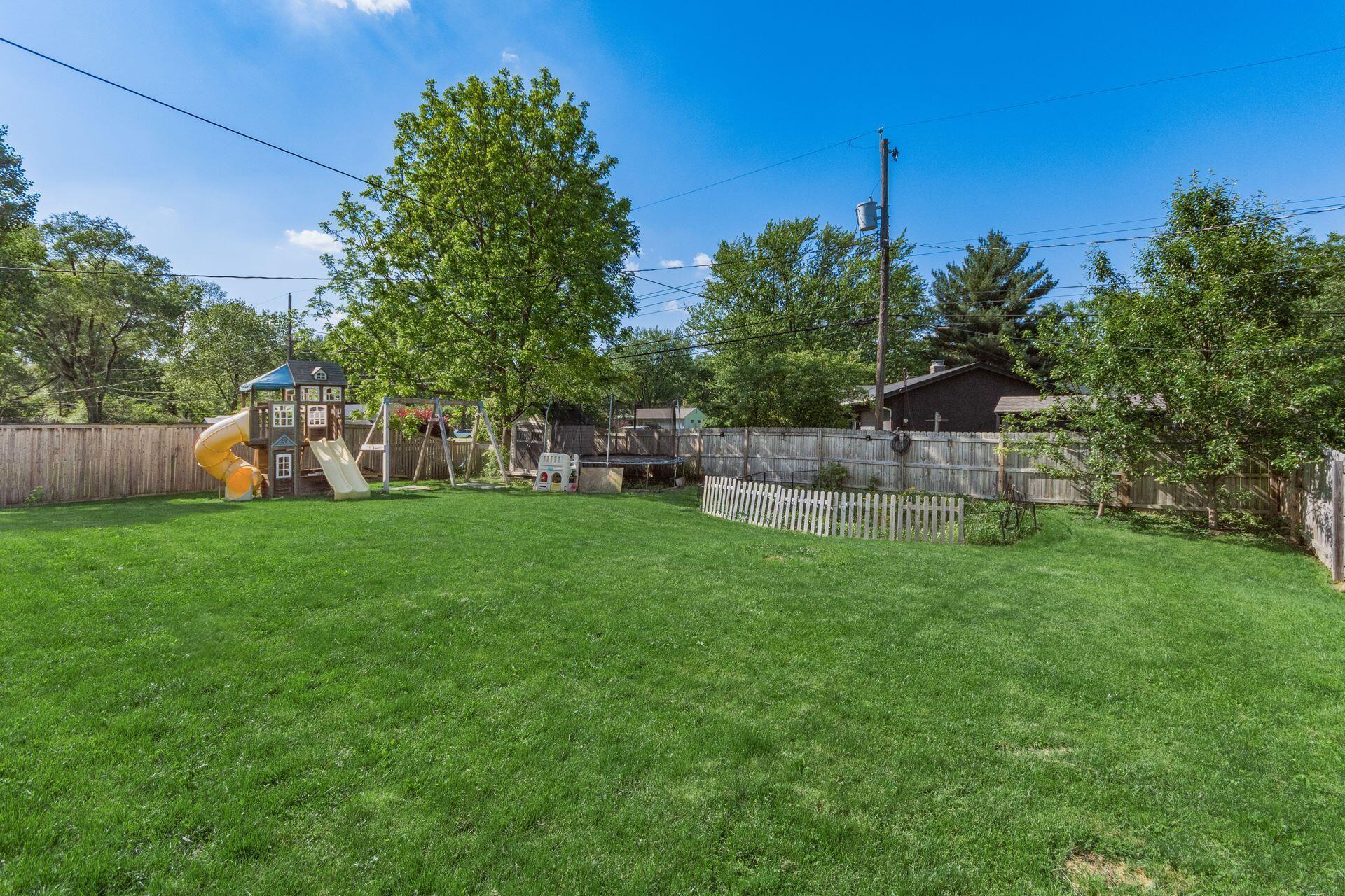 418 Hermitage Road Columbus, OH 43230 - Photo 42 of 47 42