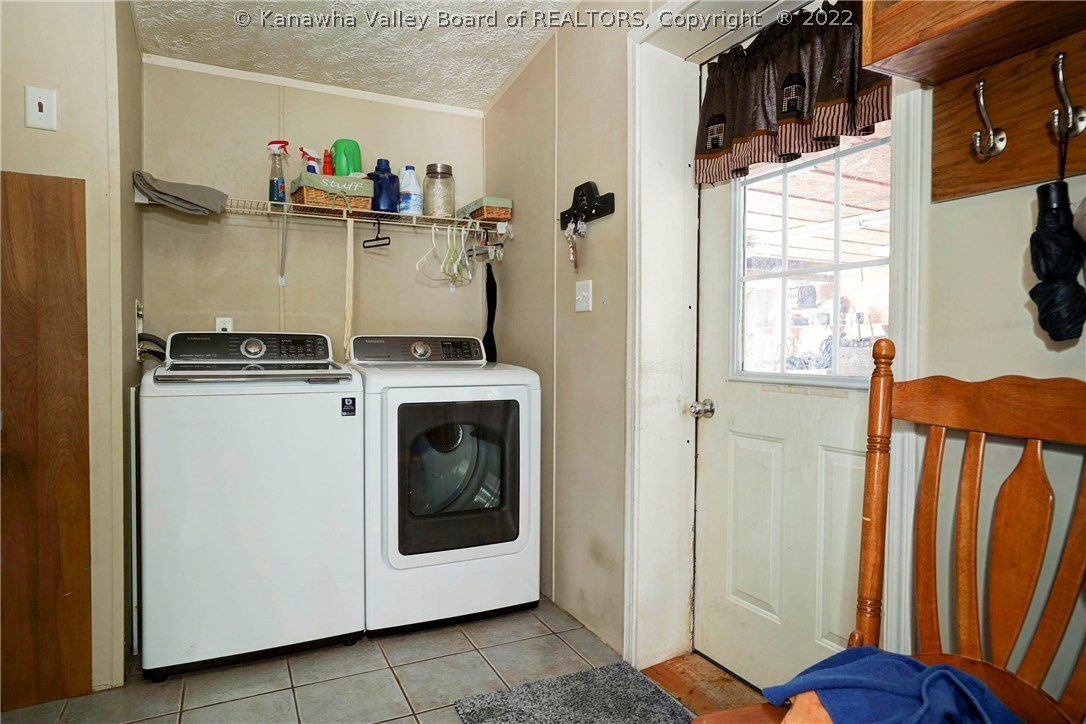 20353 Derricks Creek Road Charleston, WV 25320 - Photo 20 of 41 Gallery Image 20