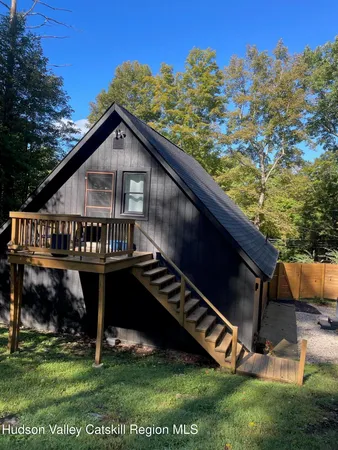 $1,350 | 190 Green Lake Road, Athens, NY 12451
