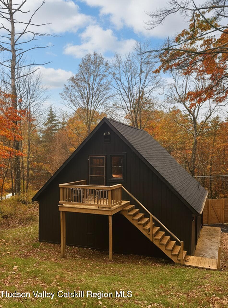 190 Green Lake Road Athens, NY 12451 - Photo 2 of 11 studio