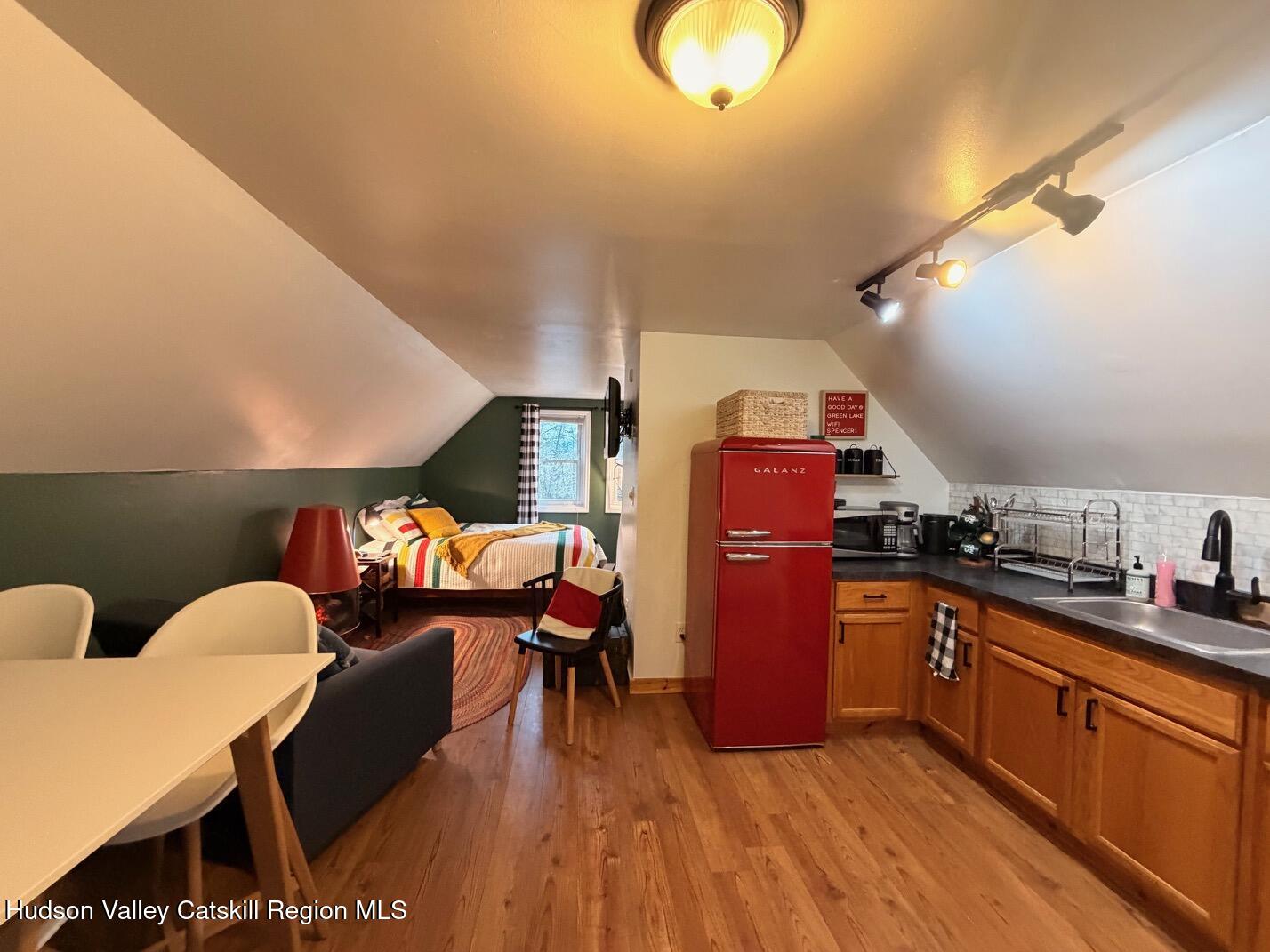 190 Green Lake Road Athens, NY 12451 - Photo 7 of 11 IMG_1477