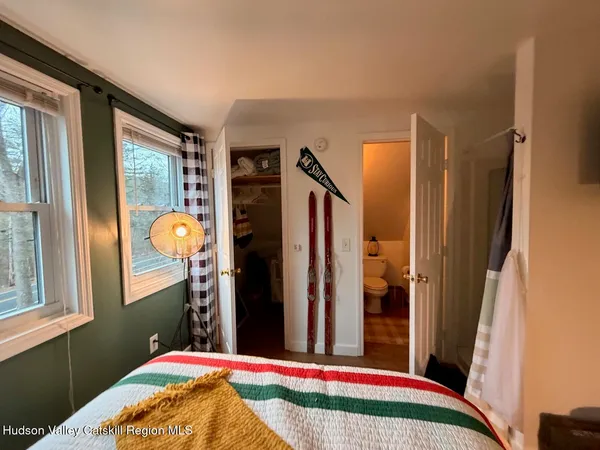 $1,350 | 190 Green Lake Road, Athens, NY 12451