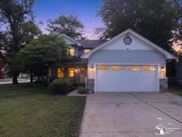 $365,900 | 6716 Bennington Road, Temperance, MI 48182