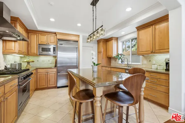 $1,899,000 | 2112 Butler Avenue, Los Angeles, CA 90025