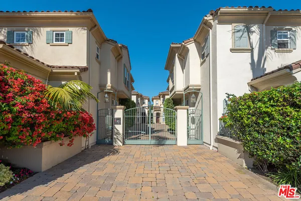 $1,899,000 | 2112 Butler Avenue, Los Angeles, CA 90025