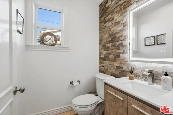 $1,899,000 | 2112 Butler Avenue, Los Angeles, CA 90025