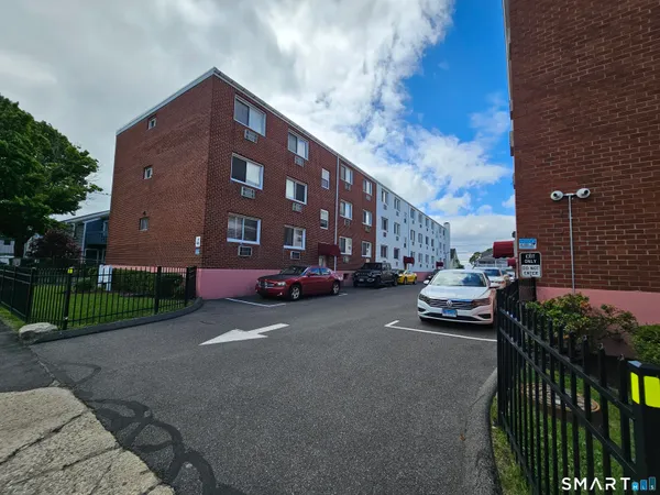 $2,150 | 4 Van Zant Street, Unit B12, Norwalk, CT 06855