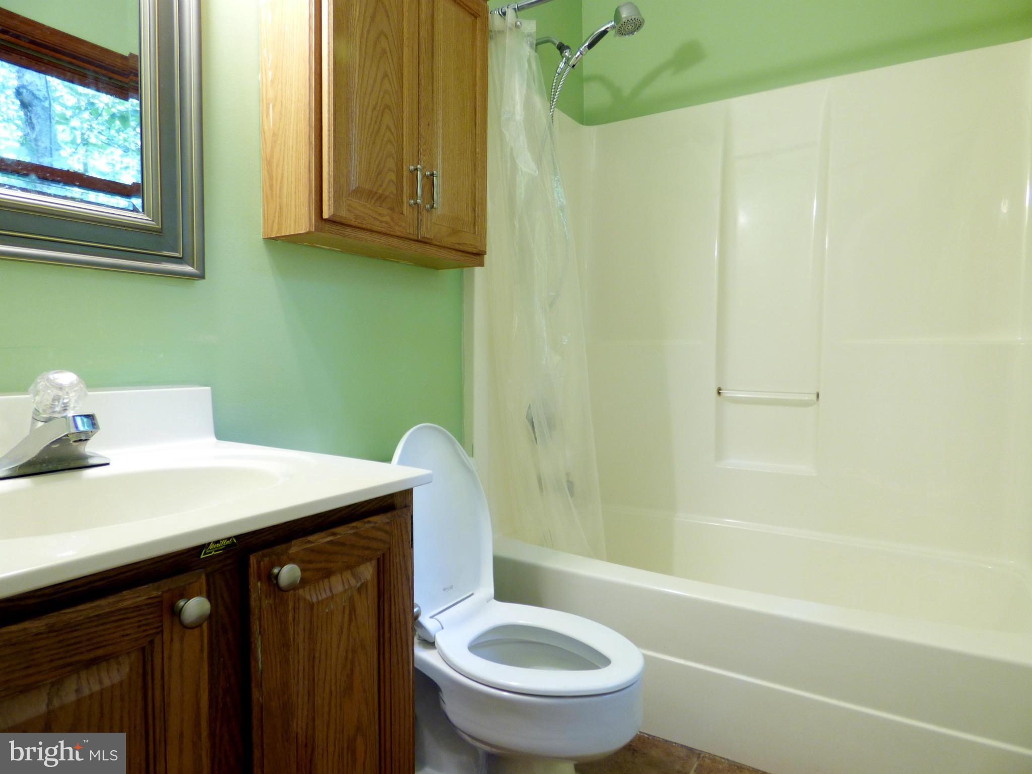 13012 Forest Drive Bowie, MD 20715 - Photo 13 of 23 Bath