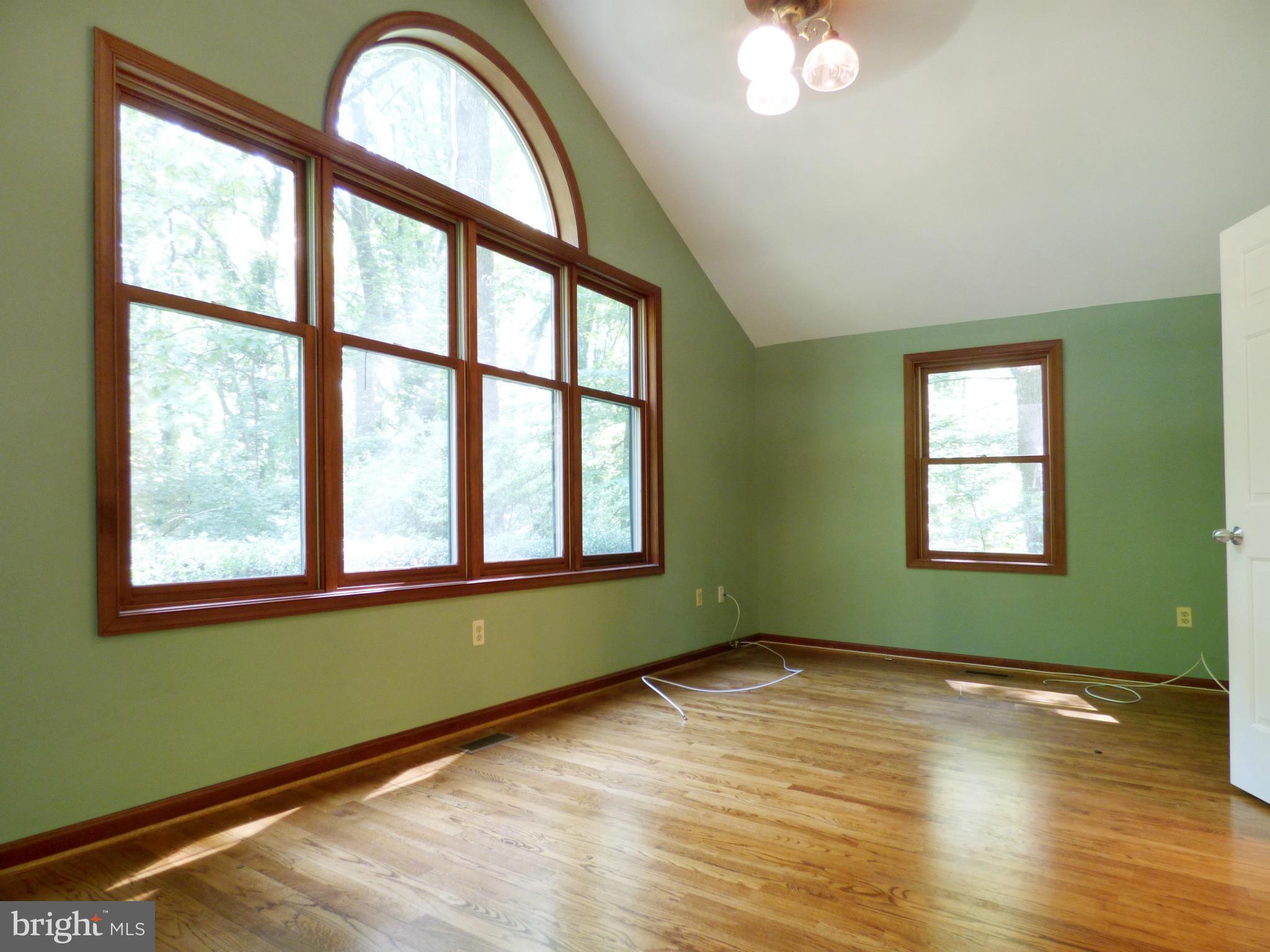 13012 Forest Drive Bowie, MD 20715 - Photo 10 of 23 Living Room
