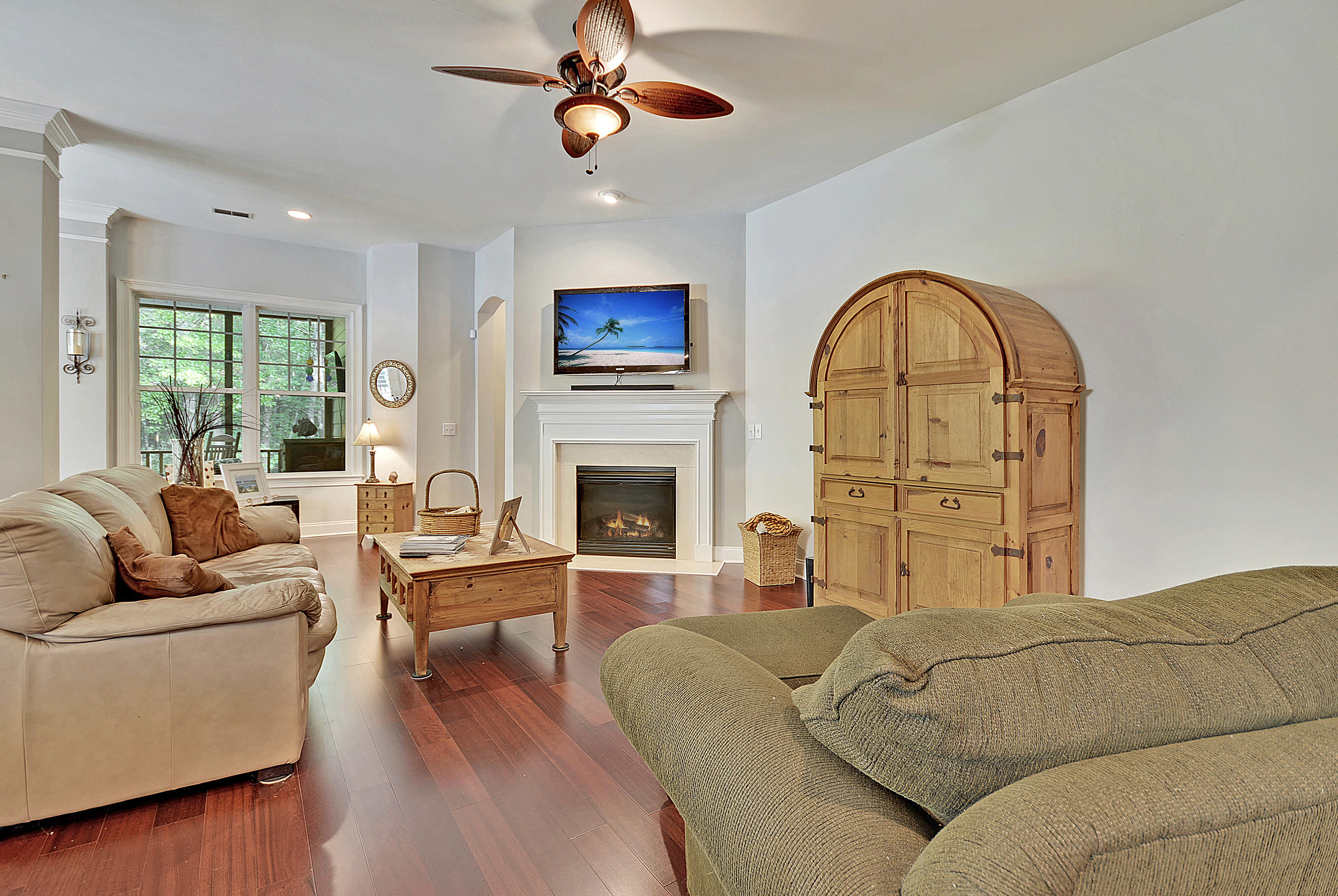 149 Ashley Bluffs Road Summerville, SC 29485 - Photo 8 of 38 Family Room
