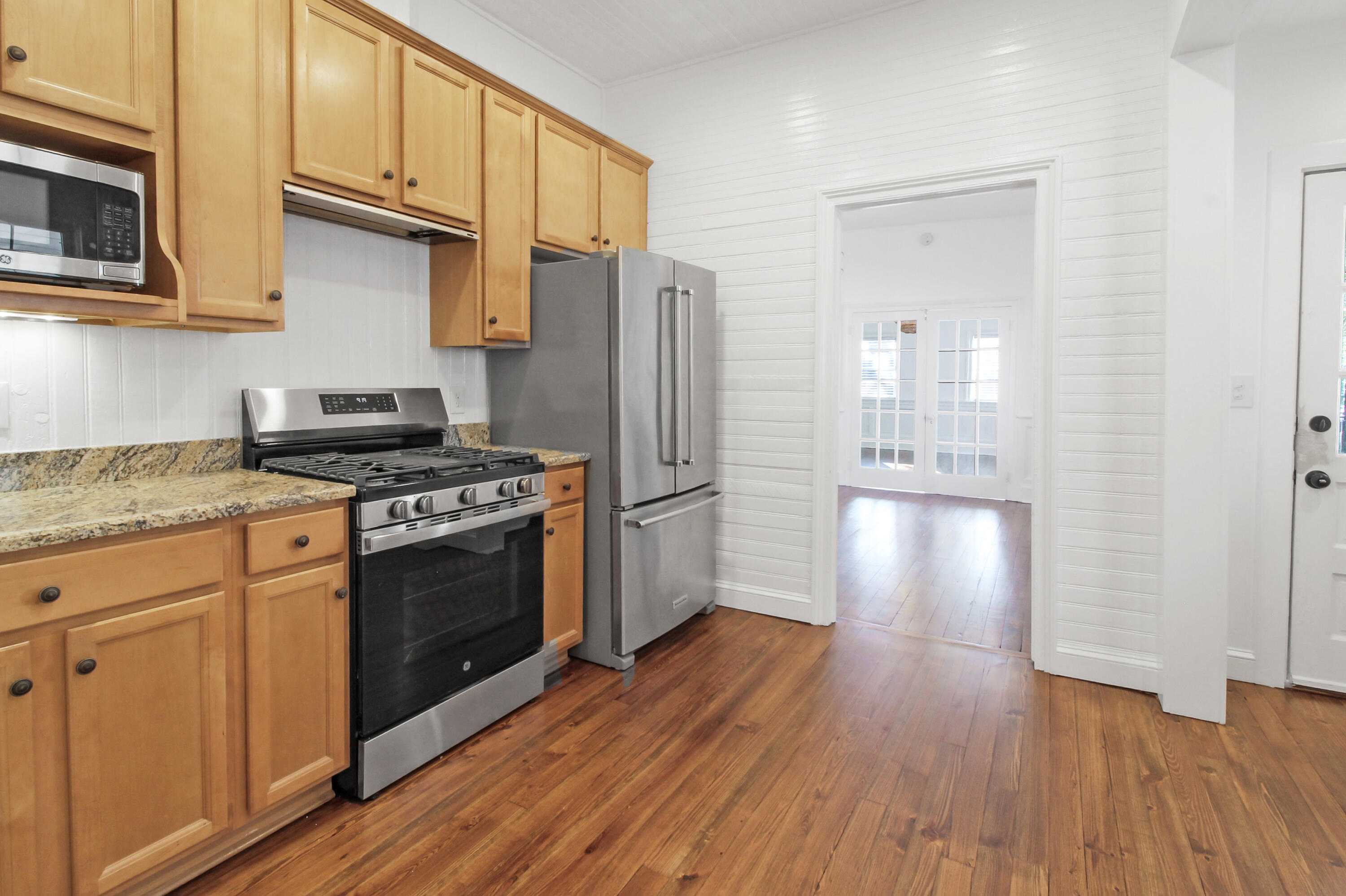 16 Moultrie Street Charleston, SC 29403 - Photo 26 of 43 17