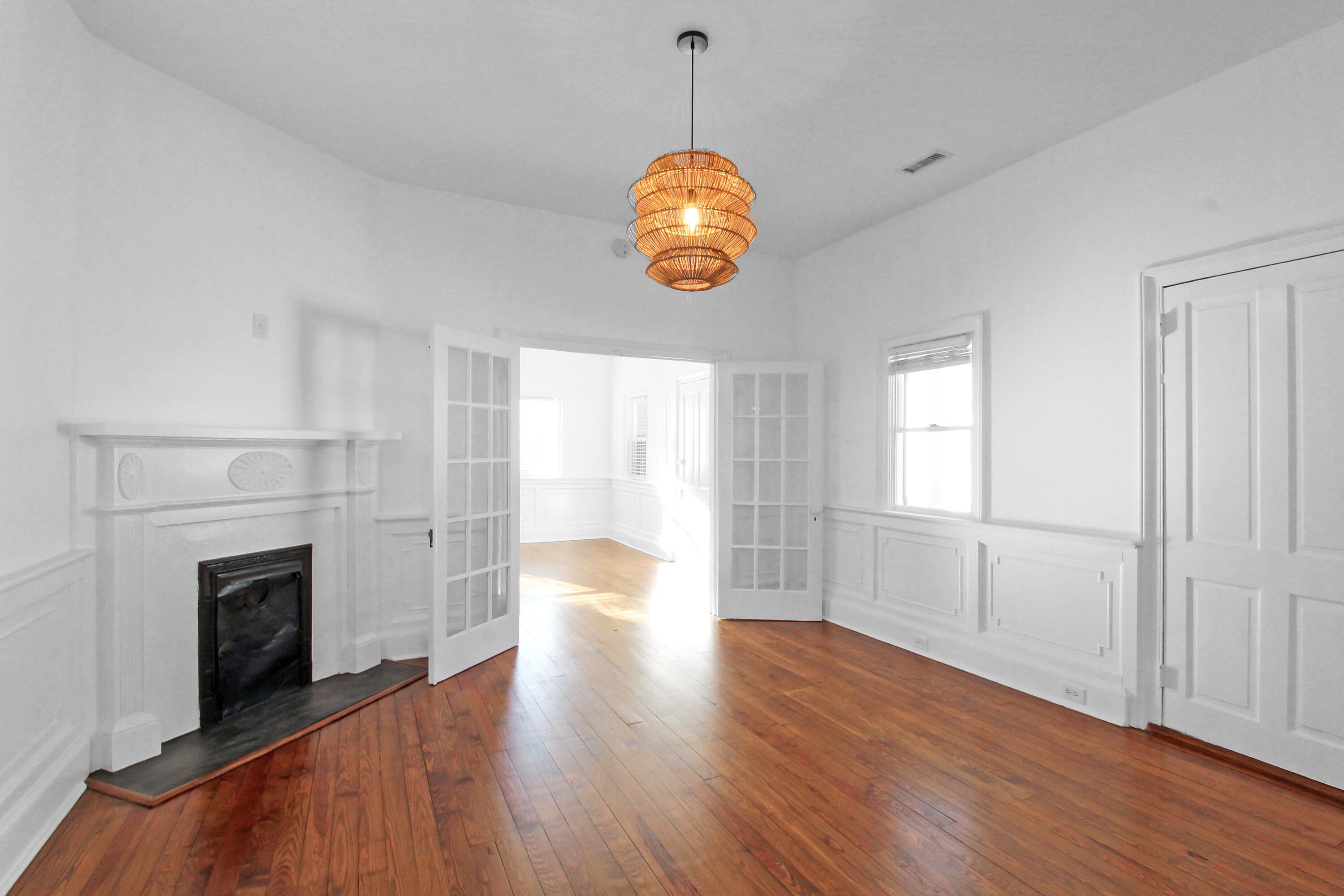 16 Moultrie Street Charleston, SC 29403 - Photo 8 of 43 2