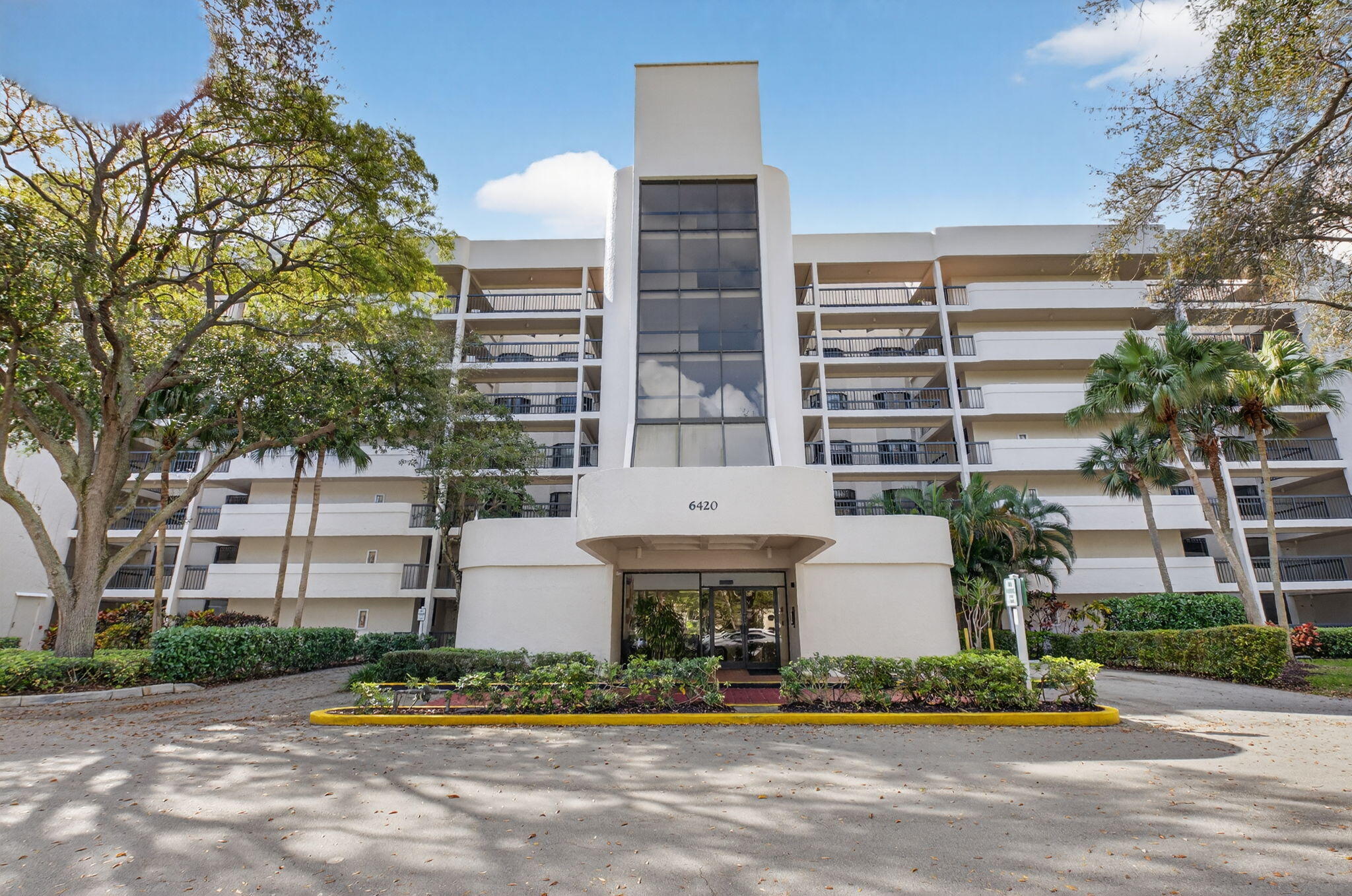 6420 Boca Del Mar Drive, Unit 305 Boca Raton, FL 33433 - Photo 2 of 48 2-web-or-mls-DSC_7915