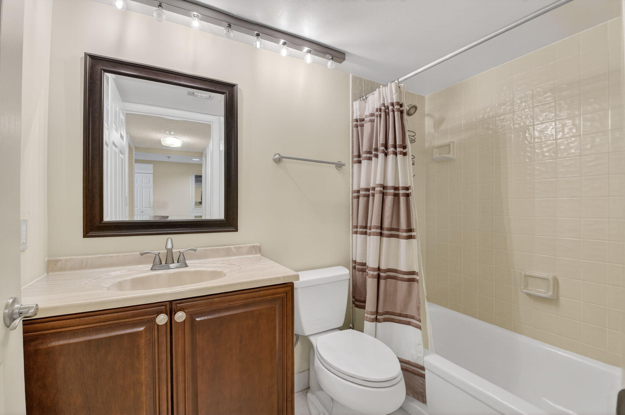 6420 Boca Del Mar Drive, Unit 305 Boca Raton, FL 33433 - Photo 28 of 48 29-web-or-mls-DSC_8054