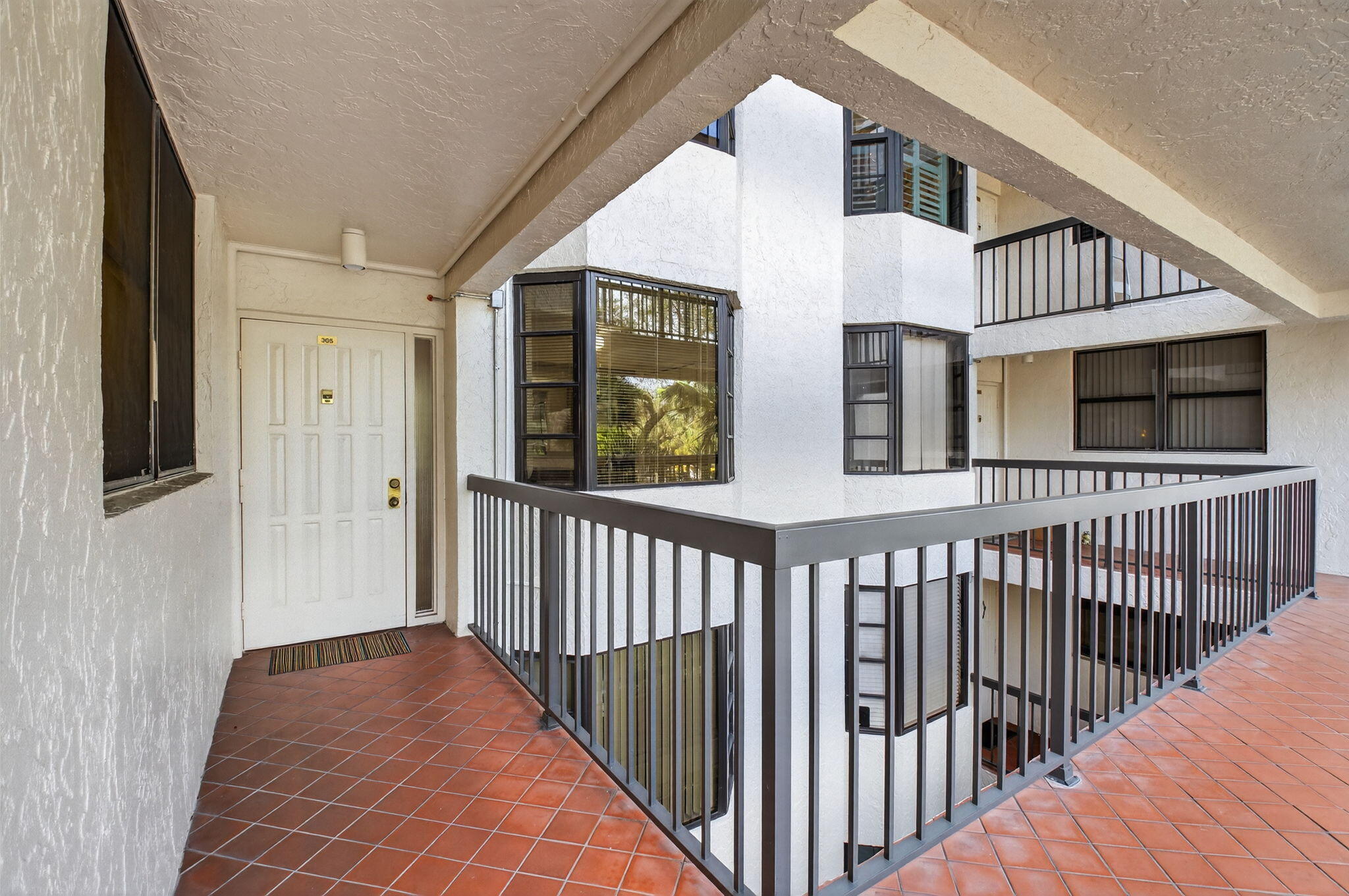 6420 Boca Del Mar Drive, Unit 305 Boca Raton, FL 33433 - Photo 5 of 48 4-web-or-mls-DSC_7929