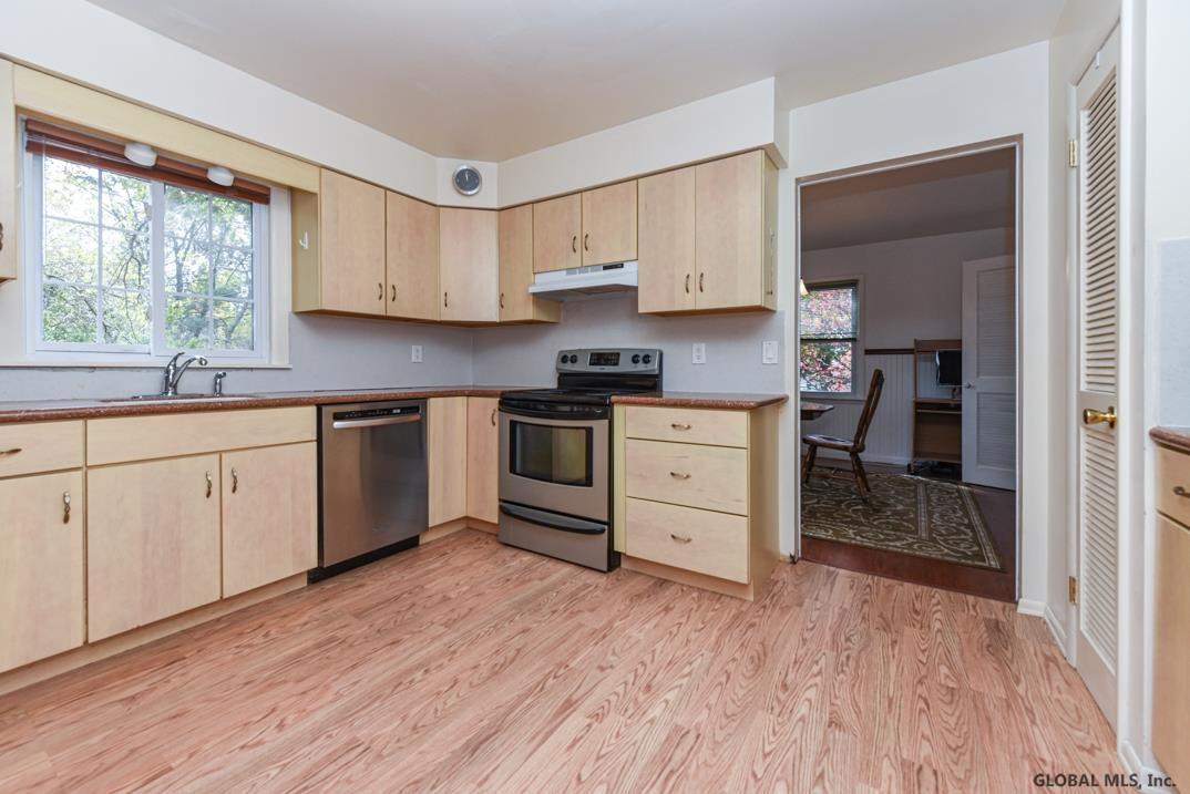 1 Pheasant Ridge Drive Colonie, NY 12211 - Photo 3 of 15 Photo 3