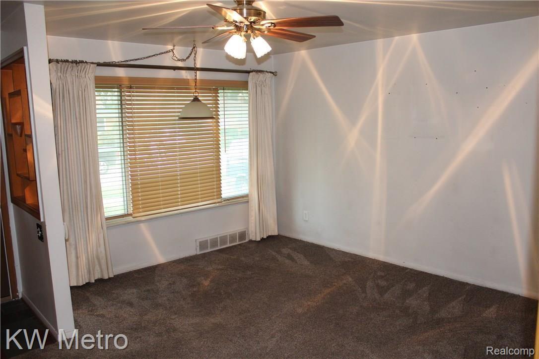 3037 Rome Avenue Warren, MI 48091 - Photo 19 of 54 IMG_3363.JPG