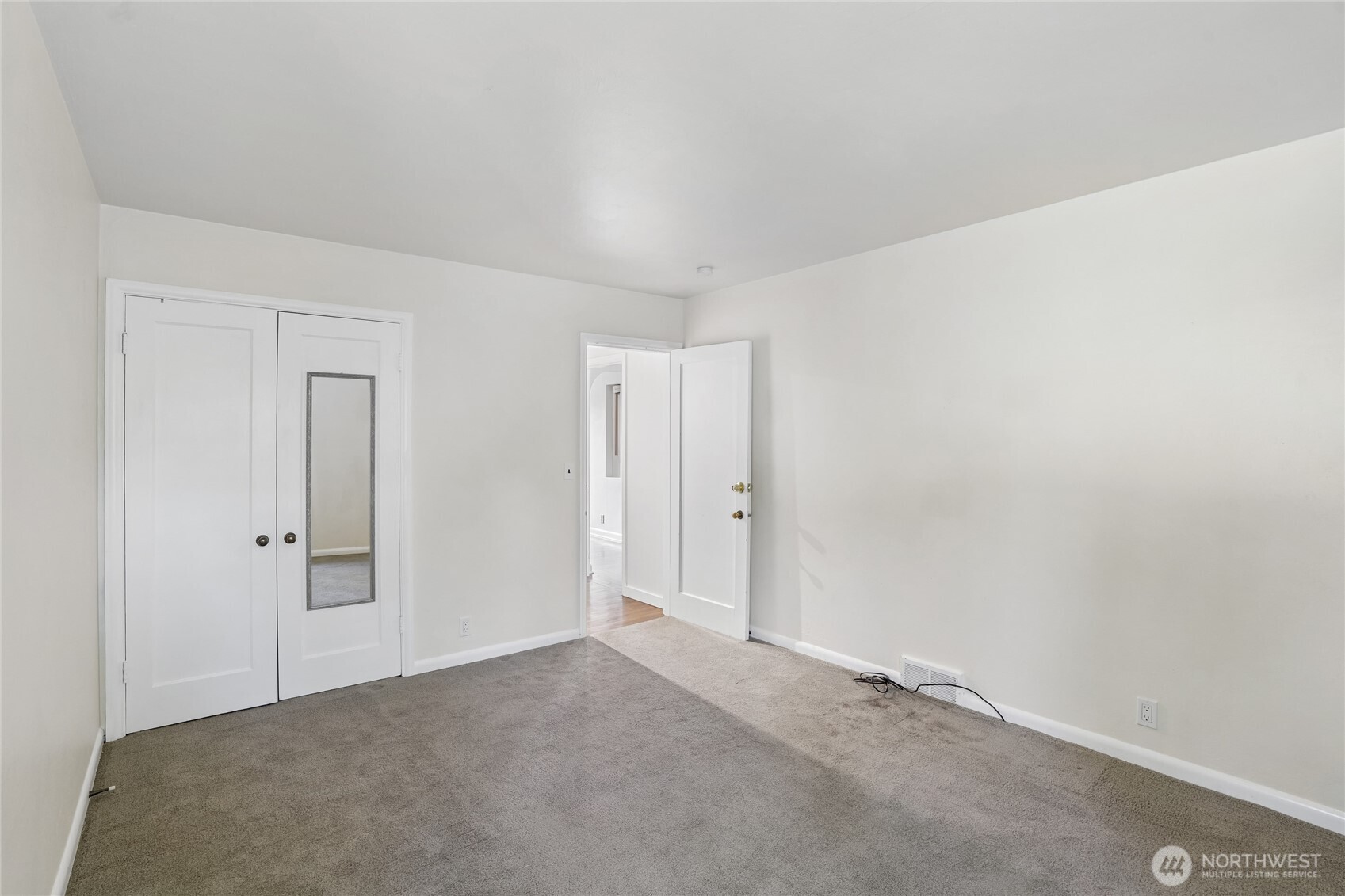 3004 Southwest Barton Street Seattle, WA 98126 - Photo 21 of 40