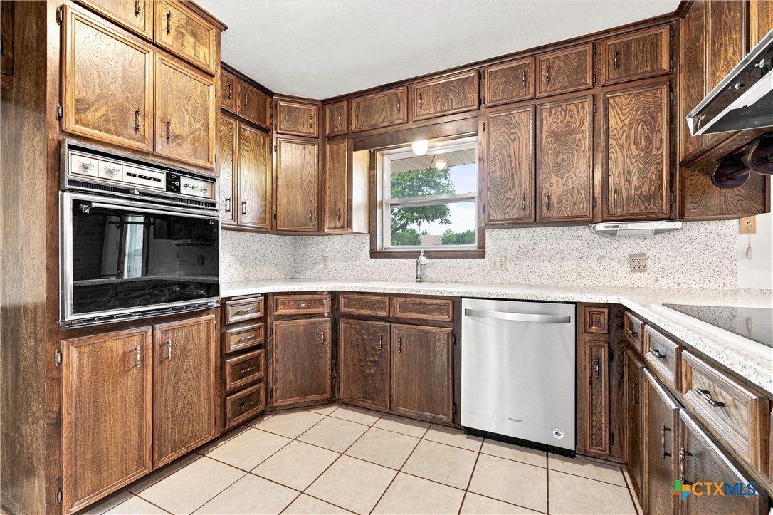 484 Thompson Road Troy, TX 76579 - Photo 11 of 30 Gallery Image 11