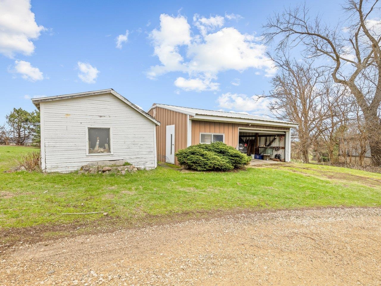 2280 South Rock City Road Ridott, IL 61067 - Photo 13 of 59