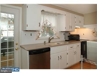 406 Drayton Road Oreland, PA 19075 - Photo 6 of 12 Kitchen