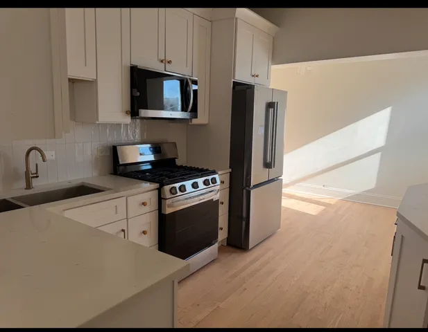 $2,500 | 6617 South Minerva Avenue, Unit 2, Chicago, IL 60637