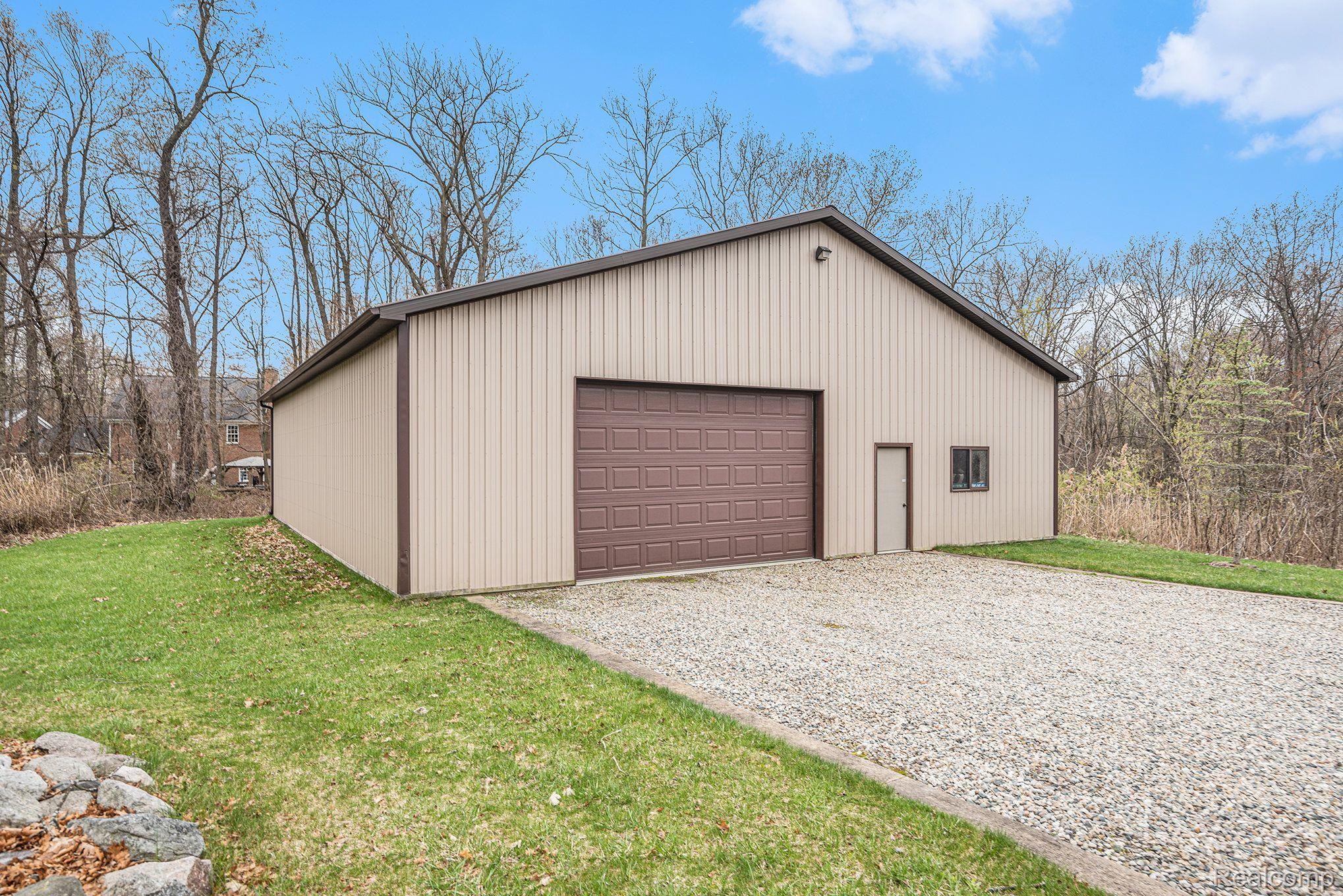 4325 Hosner Road Oxford, MI 48370 - Photo 5 of 46 Gallery Image 5