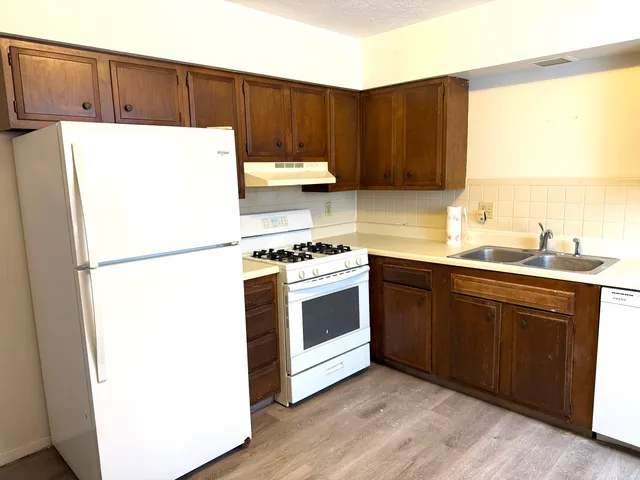 $329,900 | 106 College Park Court, Normal, IL 61761