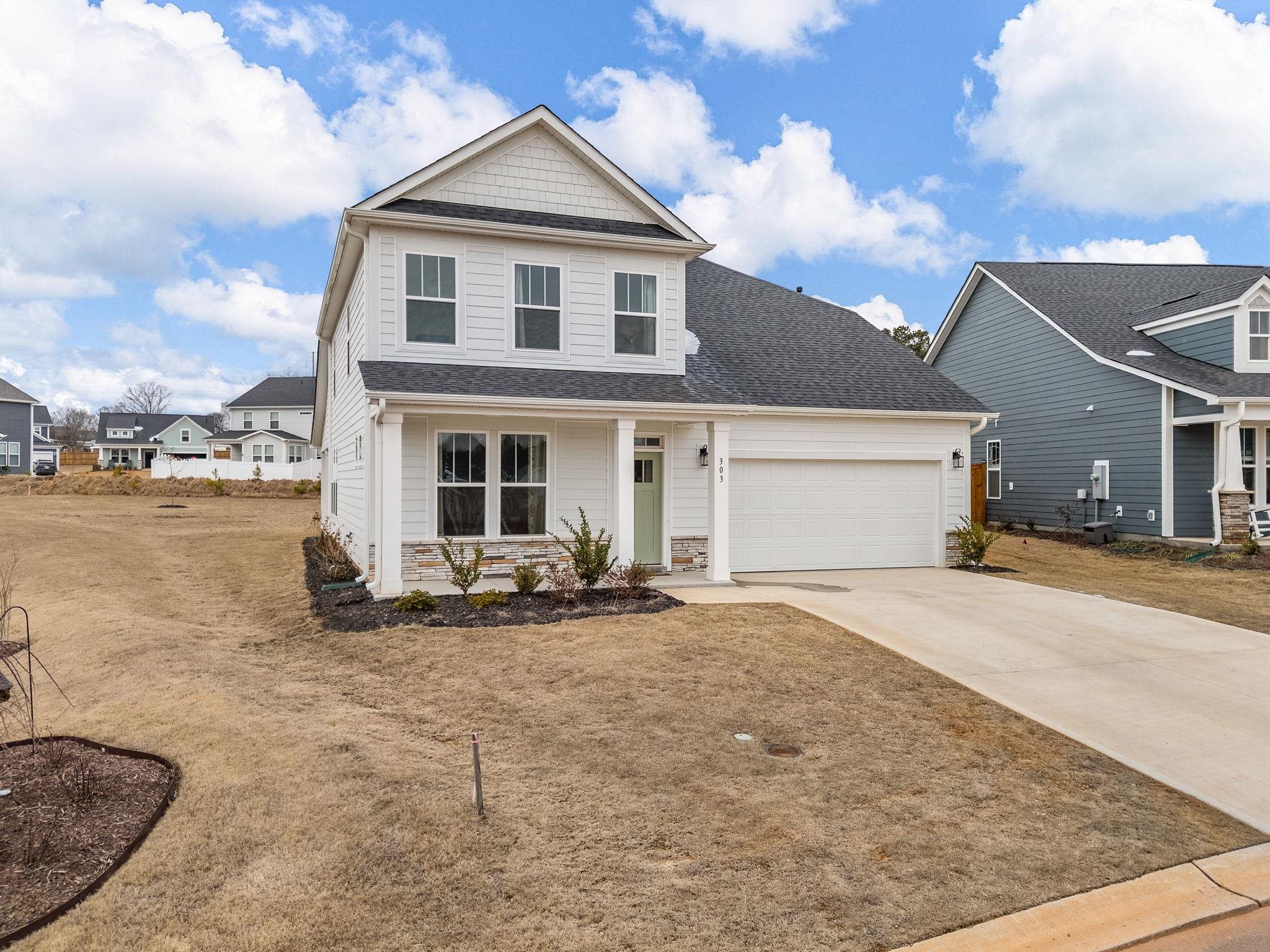 303 Eskdale Road Fountain Inn, SC 29644 - Photo 2 of 43