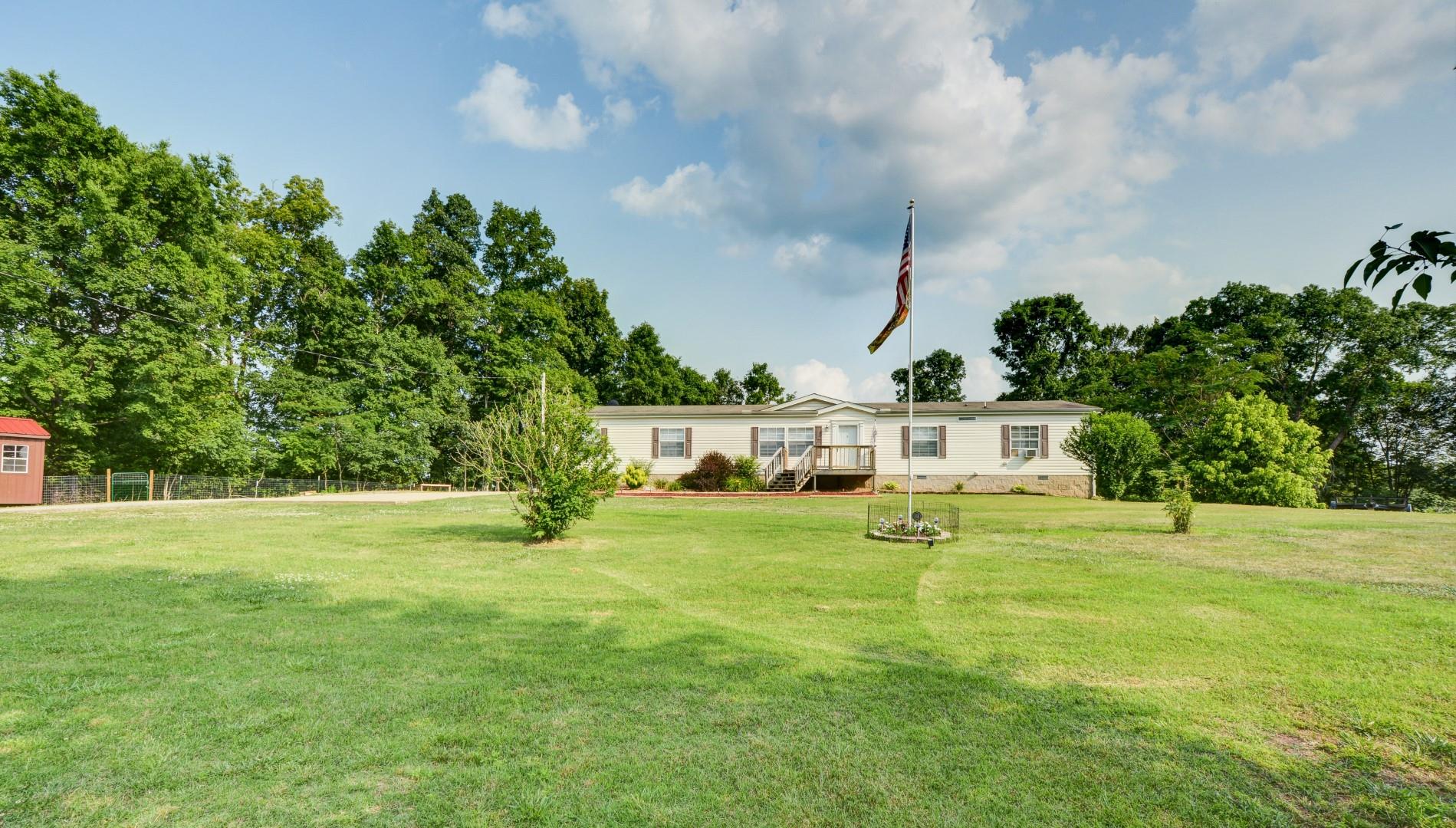 423 Hargis Road Bumpus Mills, TN 37028 - Photo 1 of 24 Front of home